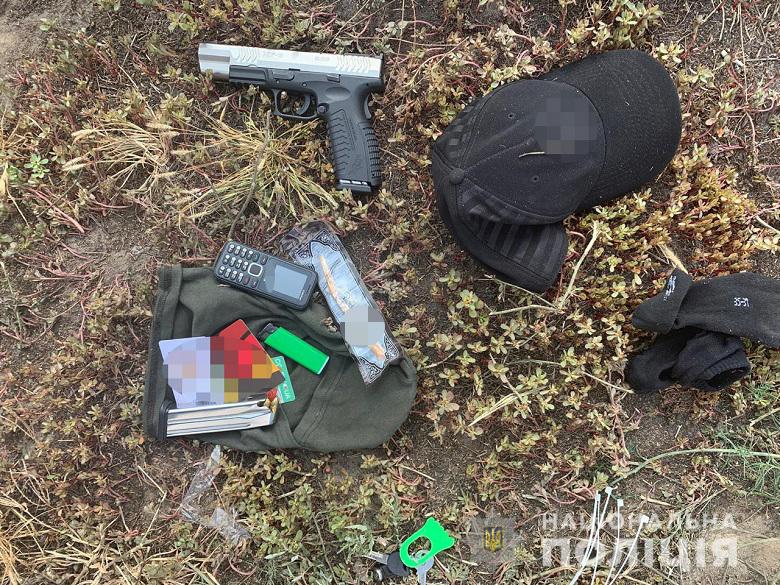 Иностранца со взрывчаткой и оружием задержали киевские полицейские (ФОТО)