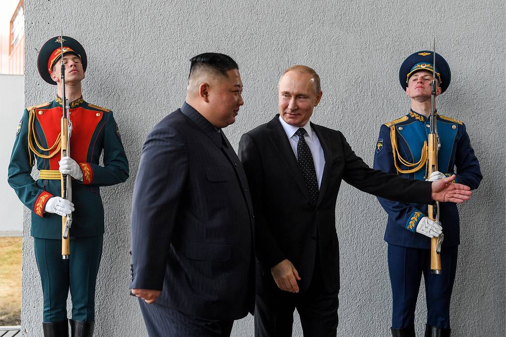 Каравай, бронепоезд и секретность: Путин начал переговоры с Ким Чен Ыном (ФОТО, ВИДЕО)