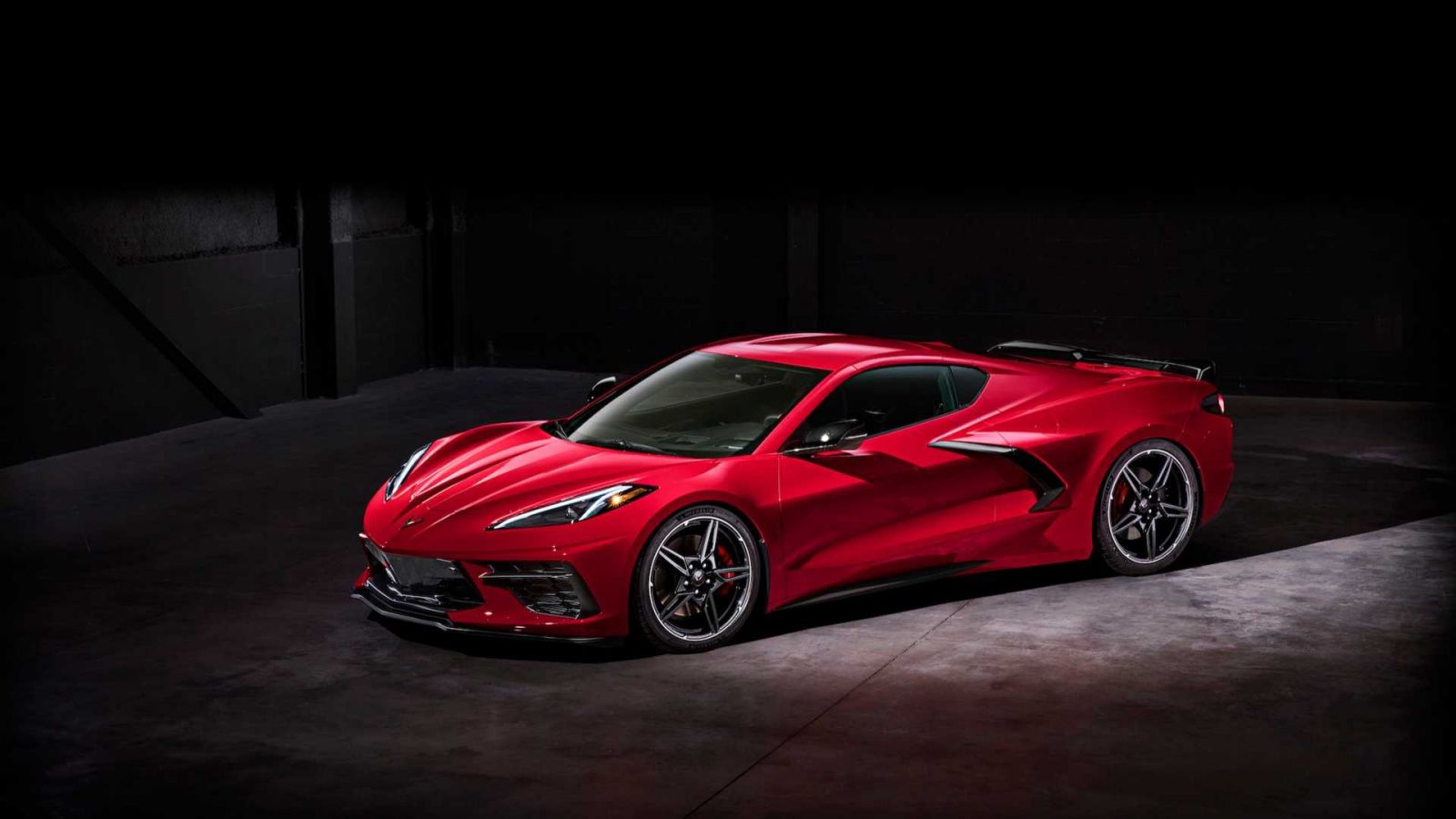 Компания Chevrolet презентовала Corvette восьмого поколения (ФОТО)