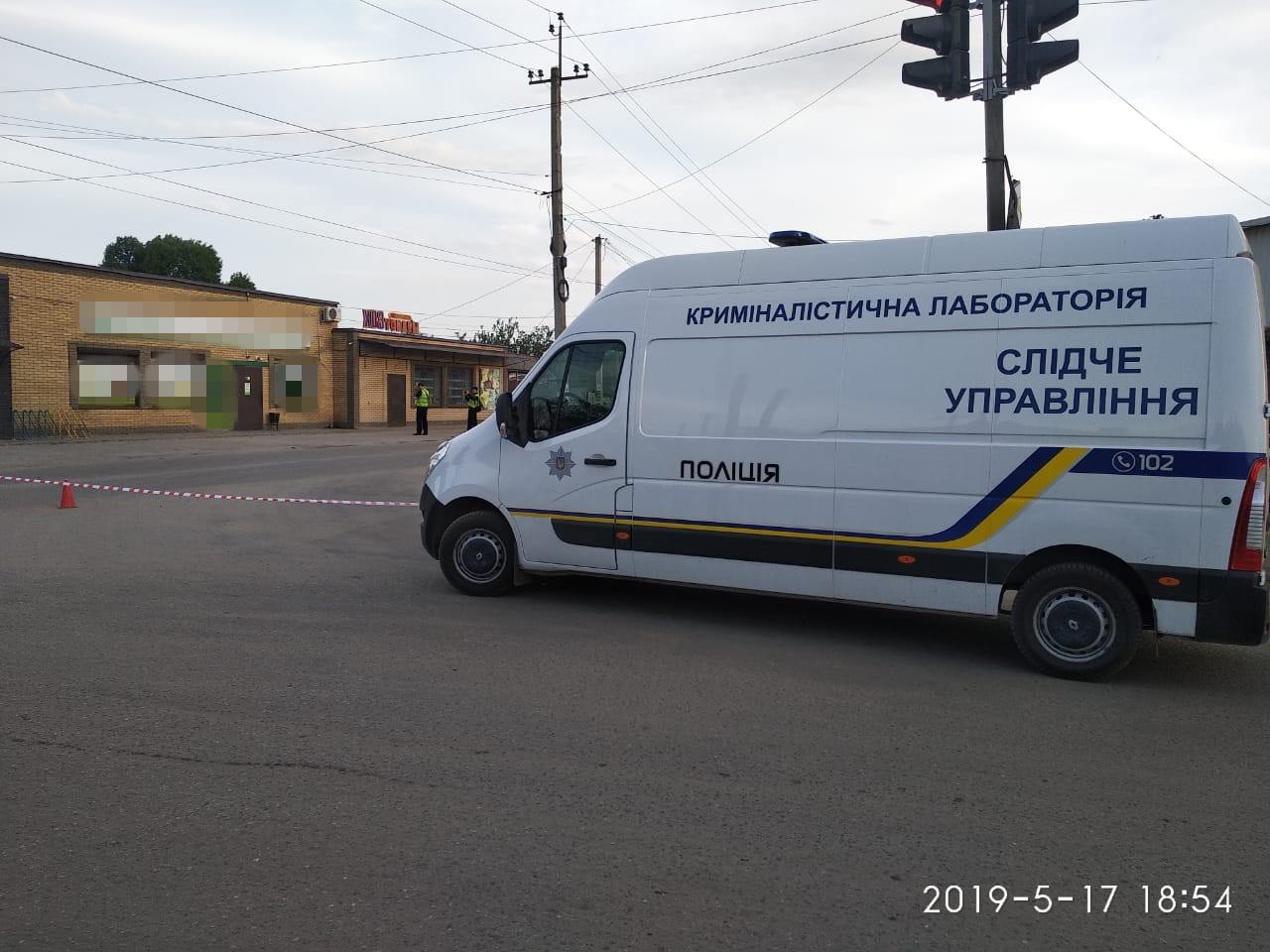 Мужчина подорвал гранату в отделении «ПриватБанка» после неудачной попытки получить кредит (ФОТО)