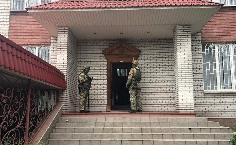 На Запорожье разоблачен реабилитационный центр, в котором незаконно удерживали 80 человек (ФОТО)