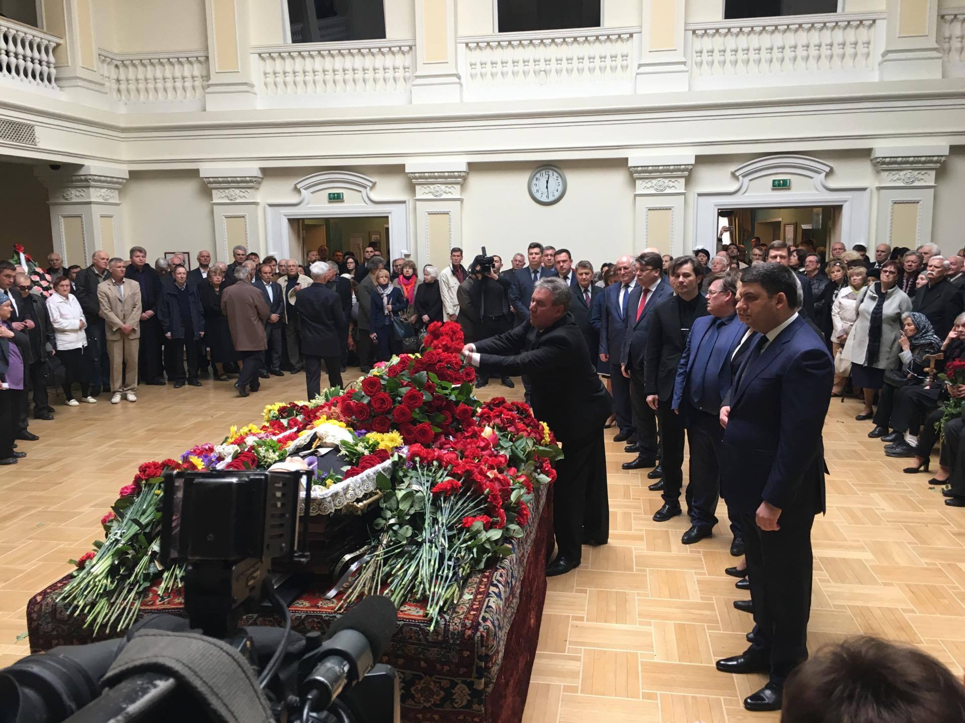 Поэта Бориса Олийныка похоронили на Байковом кладбище