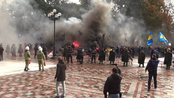 Правоохранители усилили охрану порядка в правительственном квартале Киева