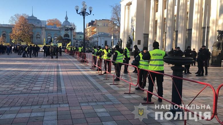 Протест евробляхеров в Киеве: Полиция перешла на усиленный режим службы
