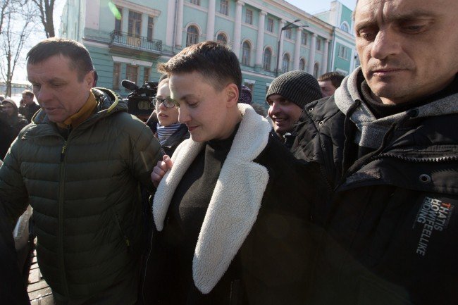 Савченко сообщили о подозрении и задержали