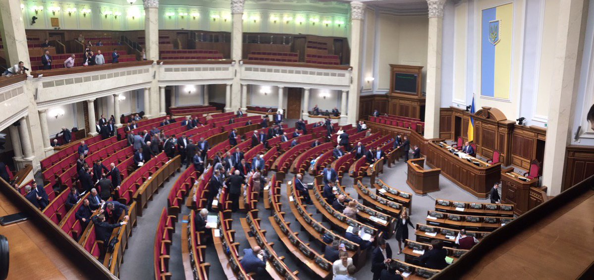 Савченко в Раде: нардеп впервые пришла на работу после освобождения из-под стражи (ФОТО, ВИДЕО)