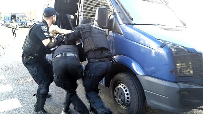 Столкновения в Харькове: пострадали двое правоохранителей, задержаны 17 человек (ФОТО, ВИДЕО)