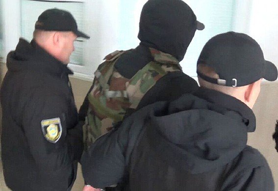 Суд арестовал подозреваемых в причастности к взрывам возле посольств, осквернения синагоги в Умани и других резонансных преступлений