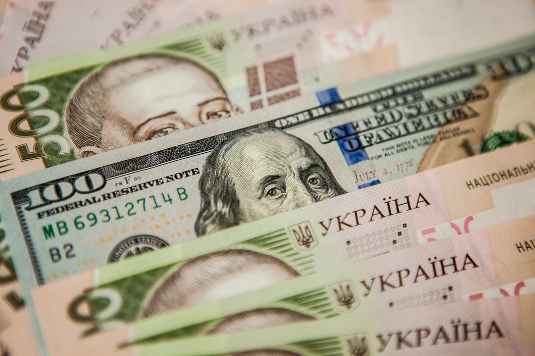 Суд по ПриватБанку и санкции РФ снизили стоимость украинских еврооблигаций