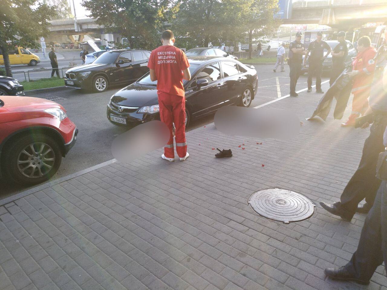 Уже познали жизнь: В Днепре молодая пара выпрыгнула из окна многоэтажки