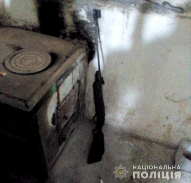 В Днепропетровской области мужчина выстрелил в голову 13-летнему мальчику