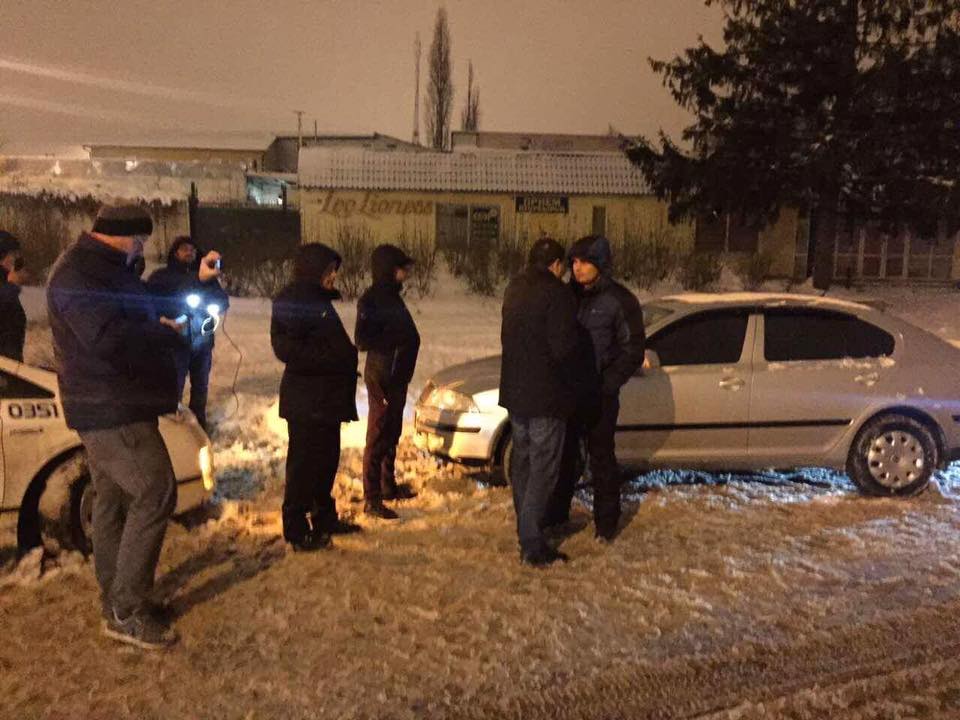 В Харькове задержали полковника полиции: угрожал оружием водителю мусоровоза