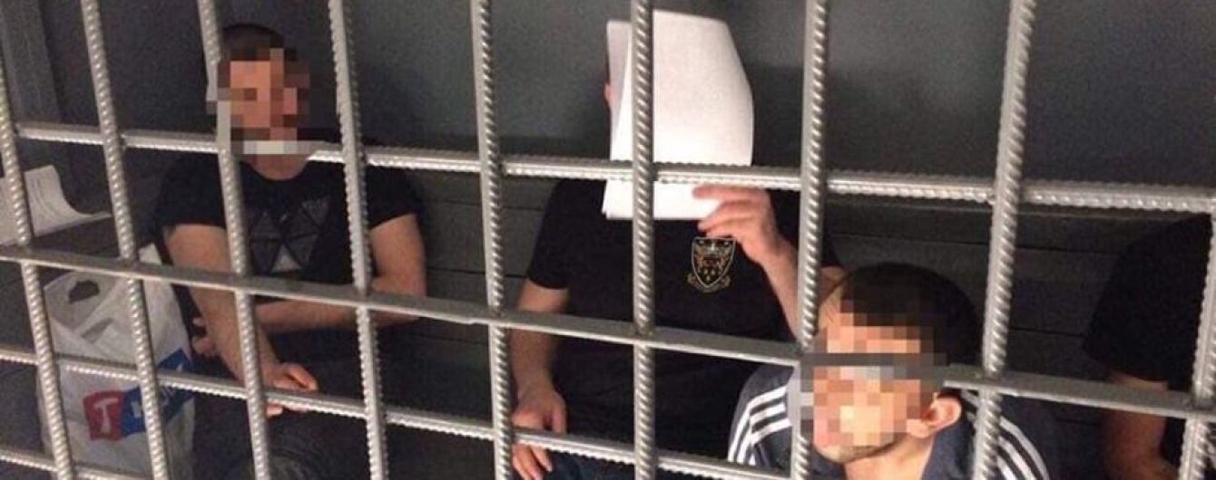 В Киеве таксисты подсыпали людям клофелин и грабили их
