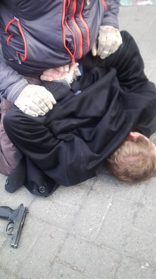 В Киеве задержали группу мошенников, которые вымогали у родственников осужденных деньги в обмен на якобы оправдательный приговор