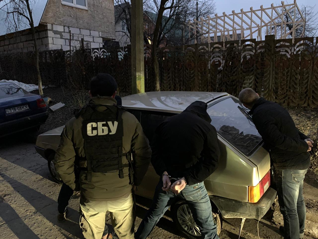 В Киевской области задержали на взятке полицейского