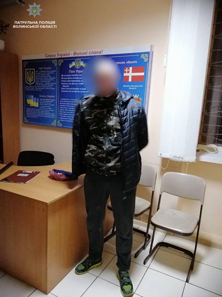 В Ковеле семеро мужчин устроили стрельбу на остановке