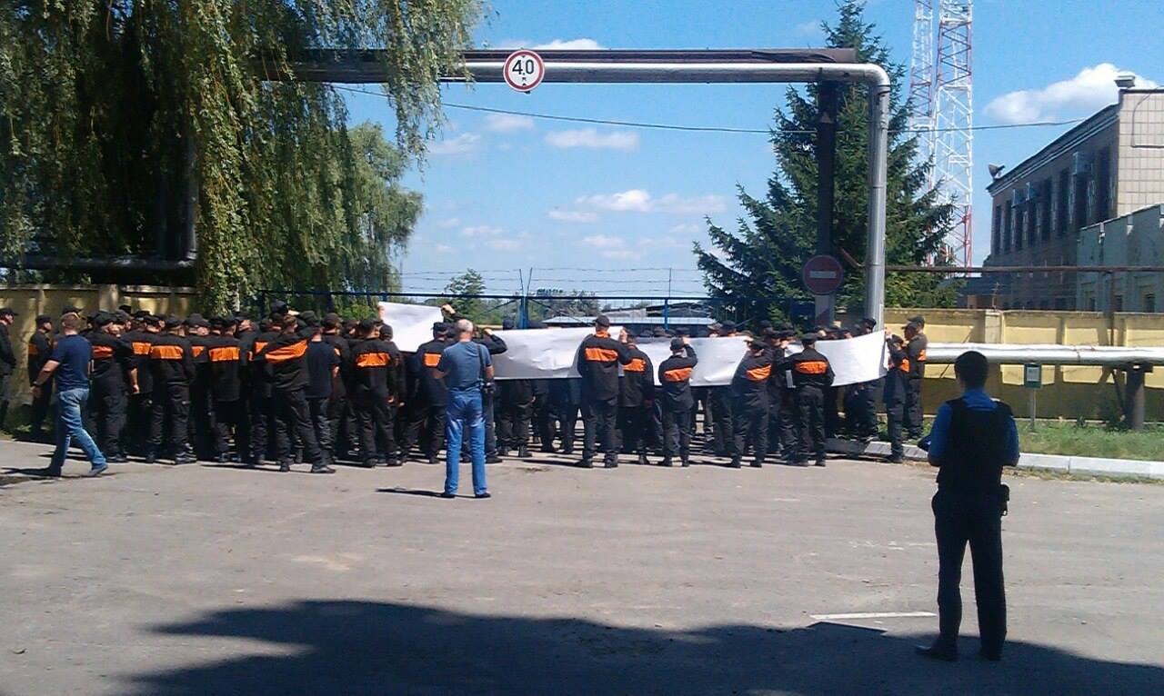 В Кременчуге неизвестные штурмуют здание Укртранснафты, - Пасишник