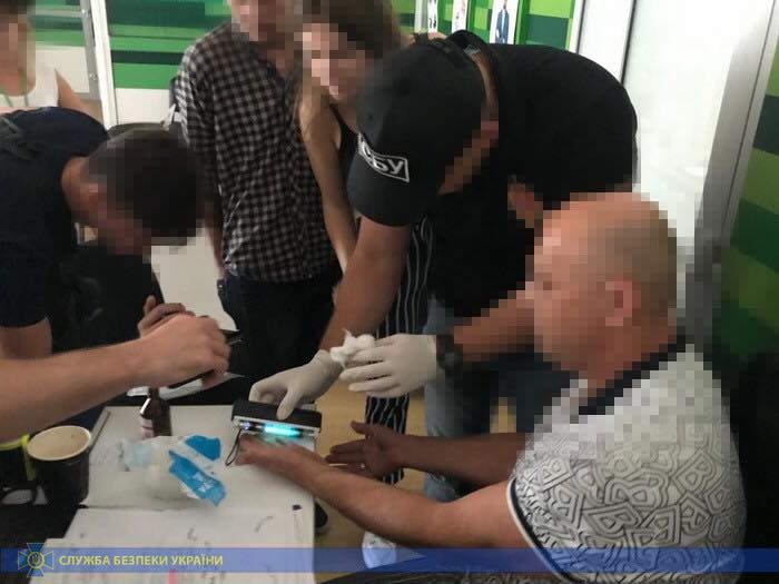 В Одессе менеджер госбанка требовал деньги за списание кредиторской задолженности