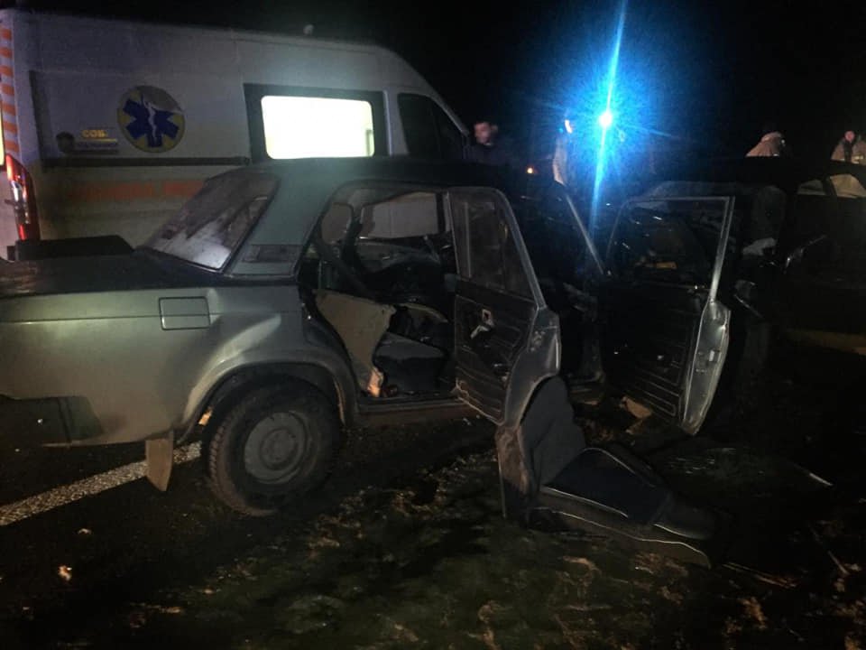 В Одесской области в результате ДТП погибли два человека, еще четверо пострадали