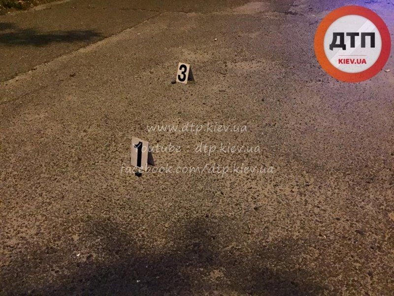 В парке Нивки расстреляли двух киевлян из-за сумки с ноутбуком