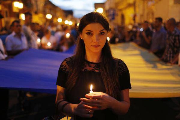 В пригороде Неаполя провели шествие в память об украинце, погибшем при попытке остановить грабителей