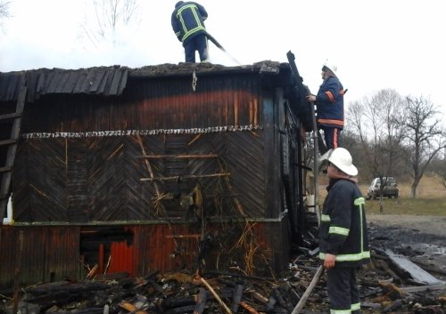 В Ровенской области при пожаре погибли трое детей