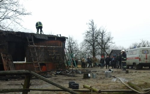 В Ровенской области при пожаре погибли трое детей