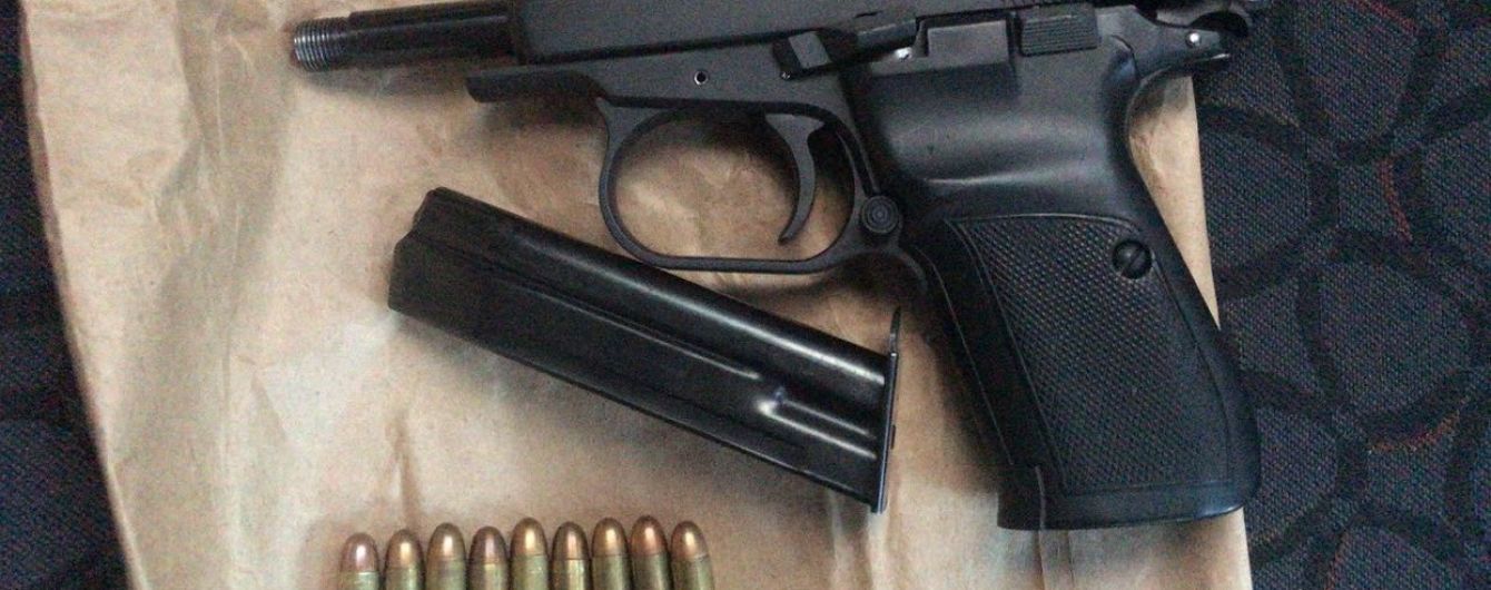 В Украине начался месяц добровольной сдачи оружия