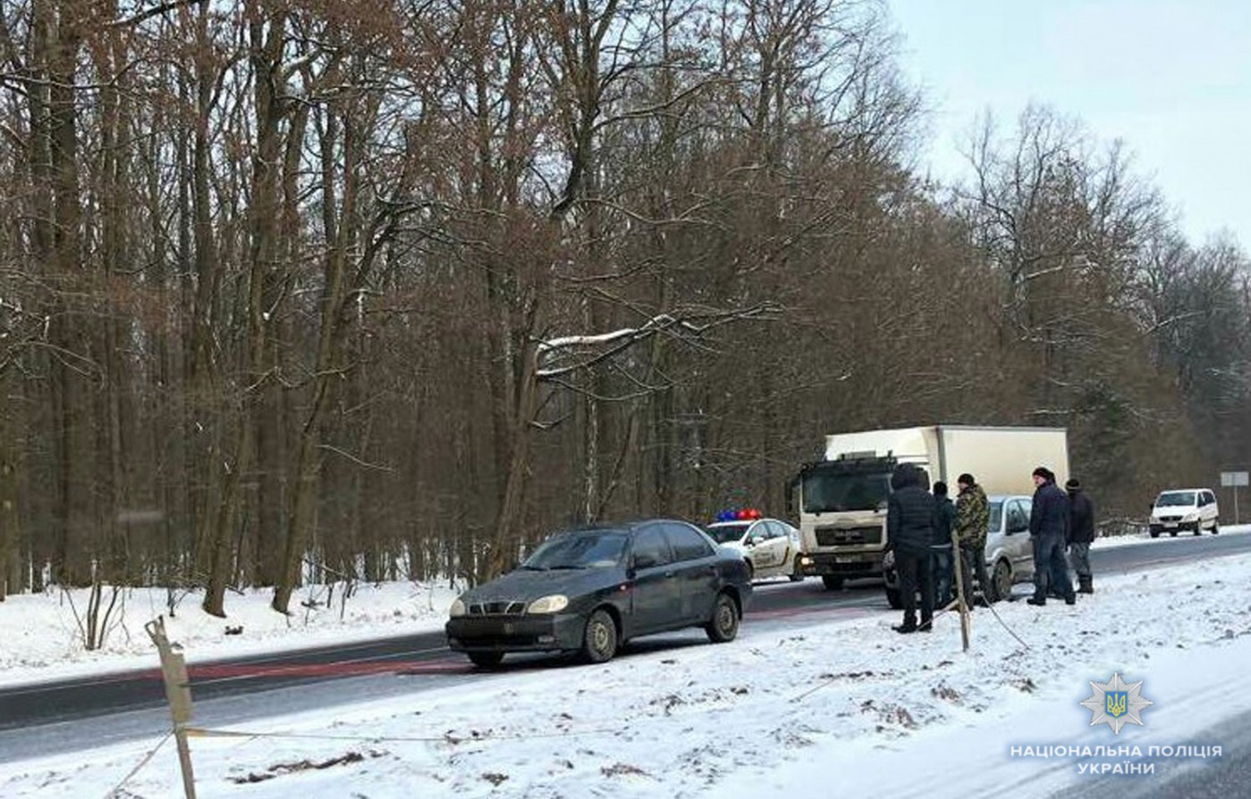 В Винницкой области скорая попала в ДТП: 8 человек пострадали