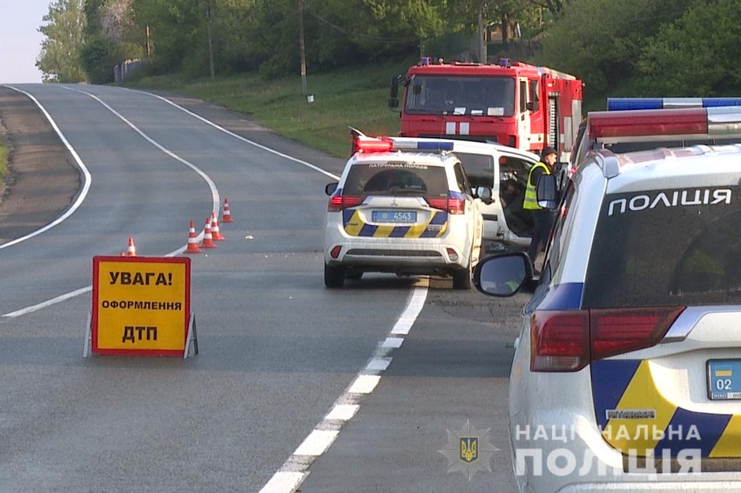 В Винницкой области столкнулись два автомобиля: погибли четыре человека
