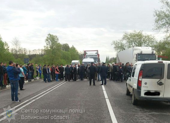 В Волынской обл. перекрыли трассу международного значения Киев – Ковель – Ягодин