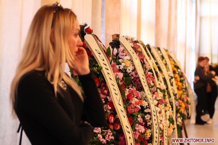 В Житомире попрощались с актрисой Дизель-шоу Мариной Поплавской