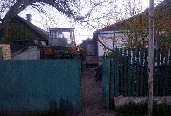 Вблизи Марьинки при попытке распилить снаряд мужчина получил ранения, а его товарищ погиб