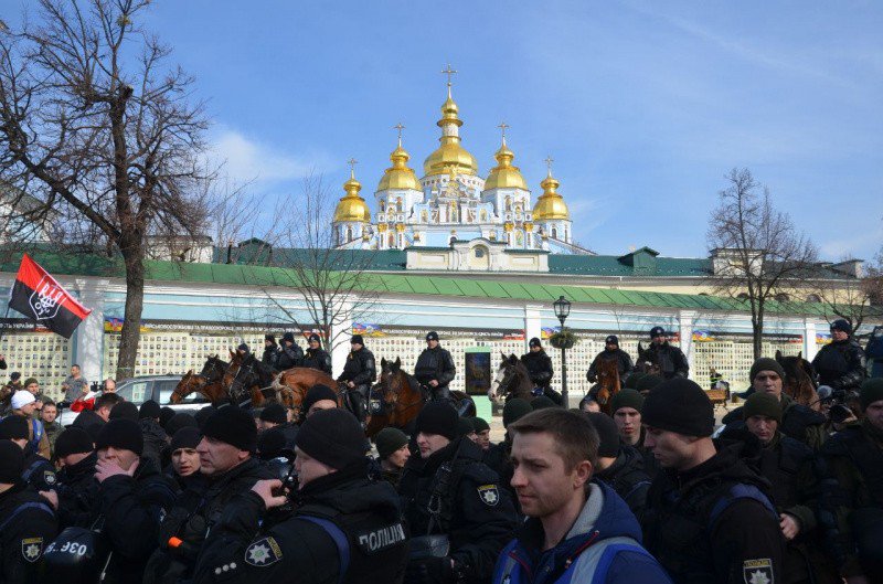 Женские марши, авторалли и праздничный общественный транспорт: Как Украина отпраздновала 8 Марта (фото, видео)
