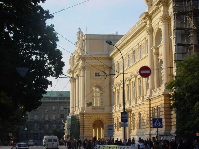 Змінити систему: у Львові батько утопленого студента вступив до синового вишу