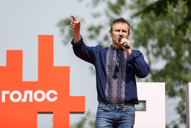 Звезды шоу-бизнеса в новой Раде: что о них известно