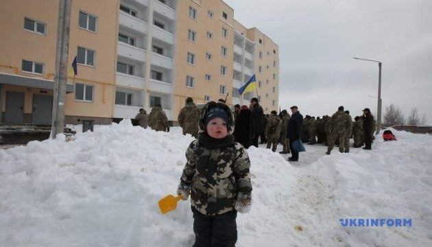 Минобороны передало 80 квартир военнослужащим 92-й бригады