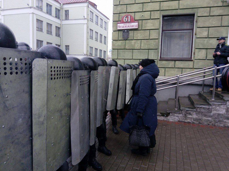 В Минске задержали 57 правозащитников и волонтеров, которые должны были наблюдать за Маршем воли, – журналист