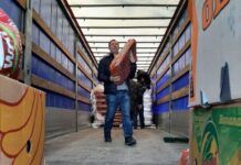 Одесский зоопарк и питомники получили корм и лекарства из Европы