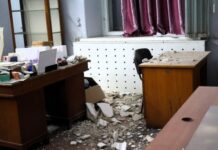 Последствия сражеских атак: в Одесском археологическом музее обвалился потолок