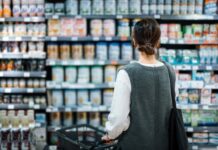 «Зимнюю тысячу» теперь можно тратить на продукты: где и как работает новая опция