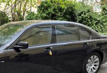 Взрывчатка на дверце: в Одессе хотели подорвать автомобиль предпринимателя